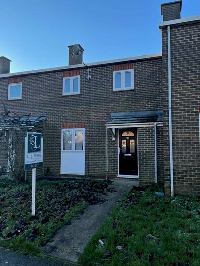 3 Bedroom Terraced House To Rent In Shackleton Close, Bicester OX26