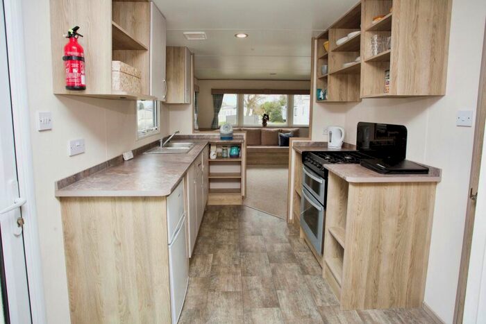 3 Bedroom Park Home For Sale In Solent Breezes, Chilling Lane, Warsash, SO31