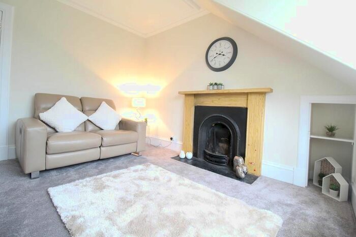 1 Bedroom Flat To Rent In Merkland Road, Top Floor Left, AB24