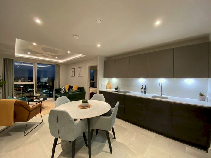 2 Bedroom Flat To Rent In Angel Gardens, Manchester, M4