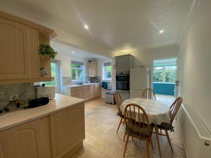 2 Bedroom Detached Bungalow To Rent In Heather Close, Wimborne, BH21