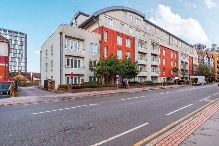 2 Bedroom Flat To Rent In Park Lane, Croydon, CR0