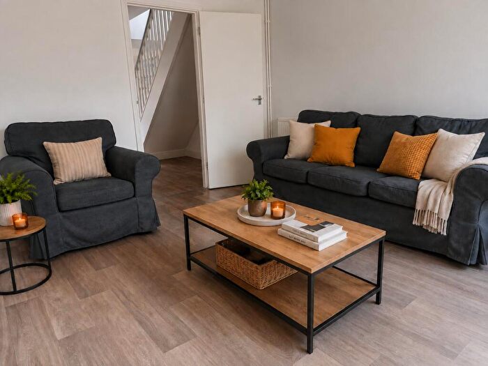 5 Bedroom Terraced House To Rent In Downs Road, Canterbury - Close To Ukc, CT2