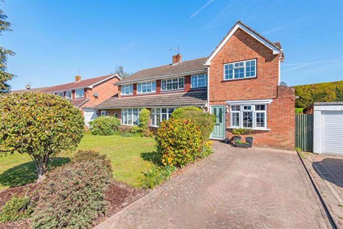 4 Bedroom Semi-Detached House For Sale In Brookfield Avenue, Larkfield, Aylesford, ME20