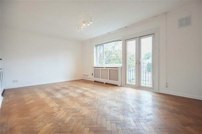 3 Bedroom Apartment To Rent In Ashley Court, Great North Way, Hendon, NW4