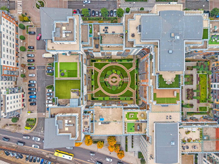 2 Bedroom Flat For Sale In Flat Croft House, Beaufort Park, NW9