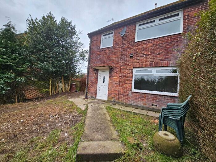 3 Bedroom Semi-Detached House To Rent In Daneswood Avenue, Whitworth, Rochdale, OL12