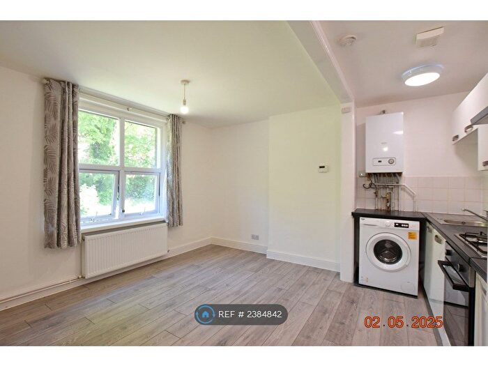 1 Bedroom Flat To Rent In Crescent Road, Luton, LU2