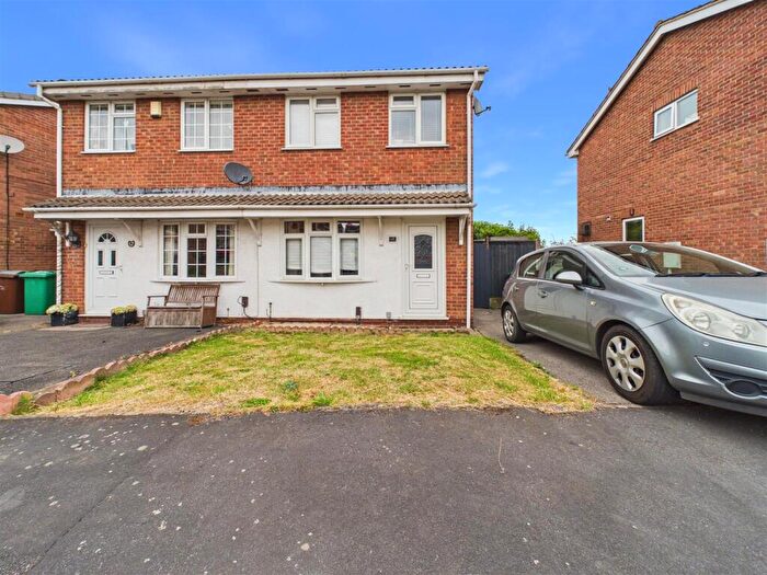 2 Bedroom Semi-Detached House To Rent In Hawksley Gardens, Nottingham, NG11