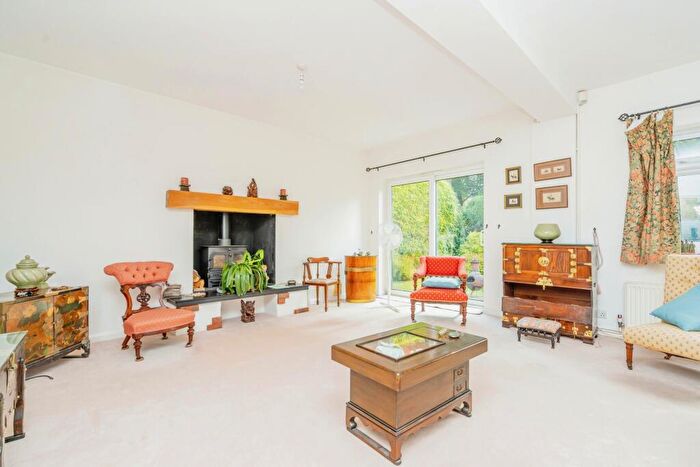 4 Bedroom Detached House For Sale In Dartnell Avenue, West Byfleet, Surrey, KT14
