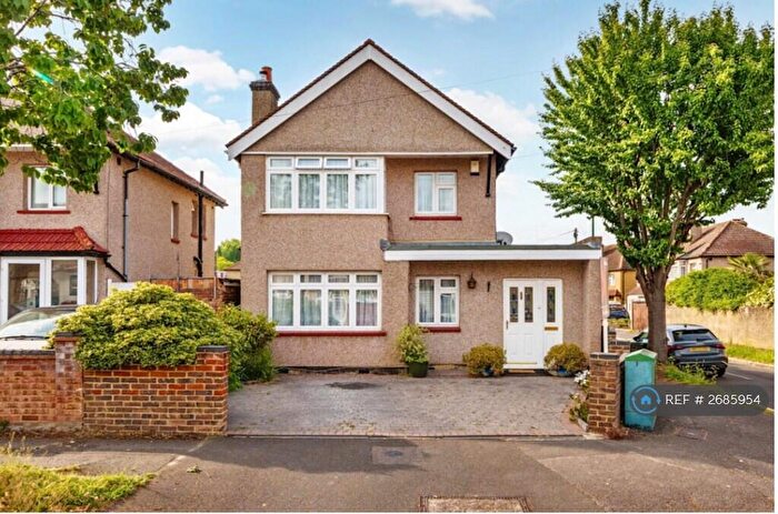 3 Bedroom Detached House To Rent In Paget Avenue, Sutton, SM1