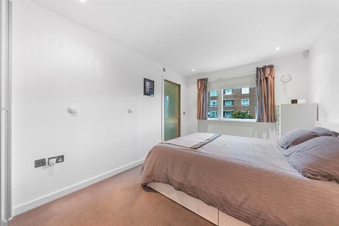 2 Bedroom Flat To Rent In Abbey Road, St John's Wood, NW8