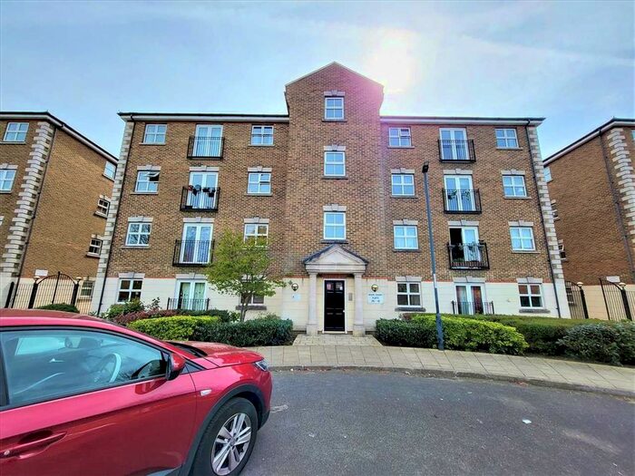 2 Bedroom Flat To Rent In Brook Square, London, SE18
