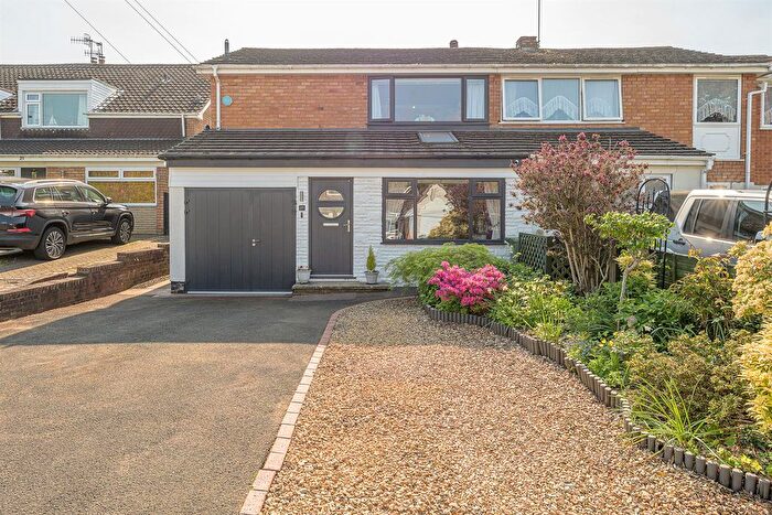 3 Bedroom Semi-Detached House For Sale In Portland Crescent, Pedmore, Stourbridge, DY9