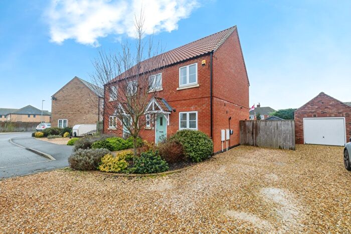 3 Bedroom Semi-Detached House For Sale In Meadowfield Close, Waddington, LN5