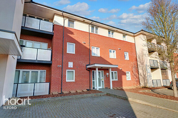 2 Bedroom Flat To Rent In Medici Close, London, IG3