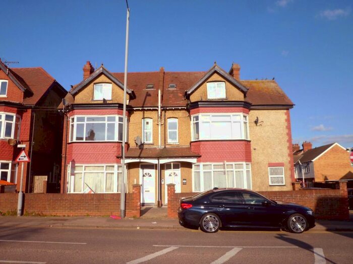 2 Bedroom Flat To Rent In Dunstable Road, Luton, LU4