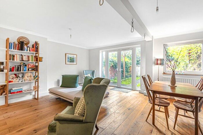 4 Bedroom Property To Rent In Birchmore Walk, Highbury, London, N5