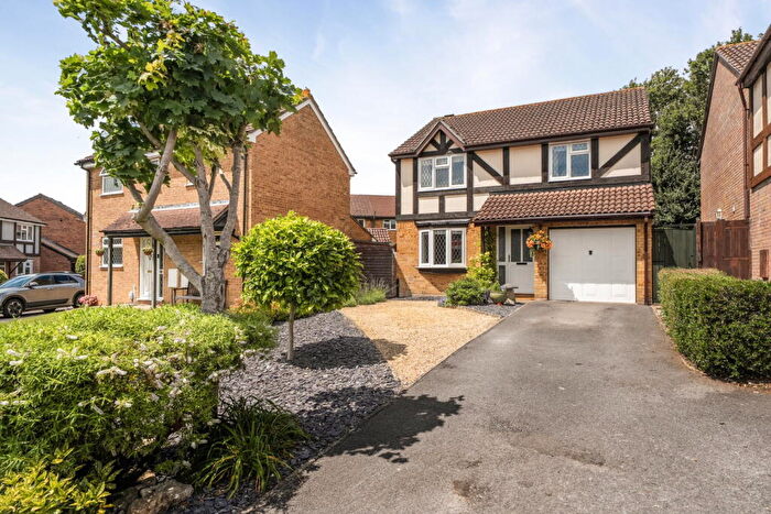 4 Bedroom Detached House For Sale In Sheppard Close, Pewsham, Chippenham, SN15