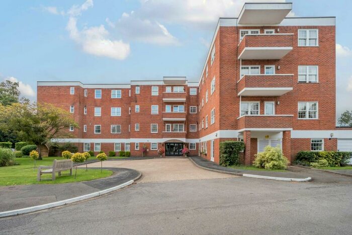 2 Bedroom Apartment To Rent In Bulstrode Court, Gerrards Cross, SL9