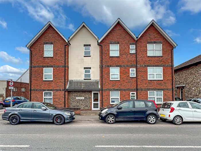 1 Bedroom Apartment For Sale In Terminus Road, Littlehampton, BN17
