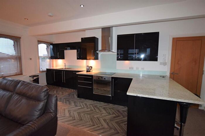 2 Bedroom Apartment To Rent In Wilmslow Road, Manchester, M20