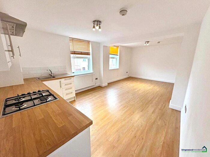 2 Bedroom Apartment To Rent In Trafalgar Road, Beeston, Nottingham, NG9