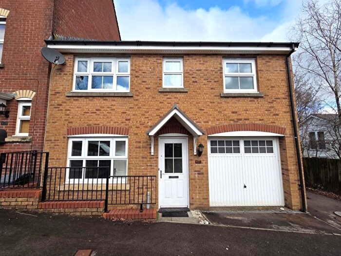 4 Bedroom Terraced House To Rent In Dragon Way, Hengoed, CF82