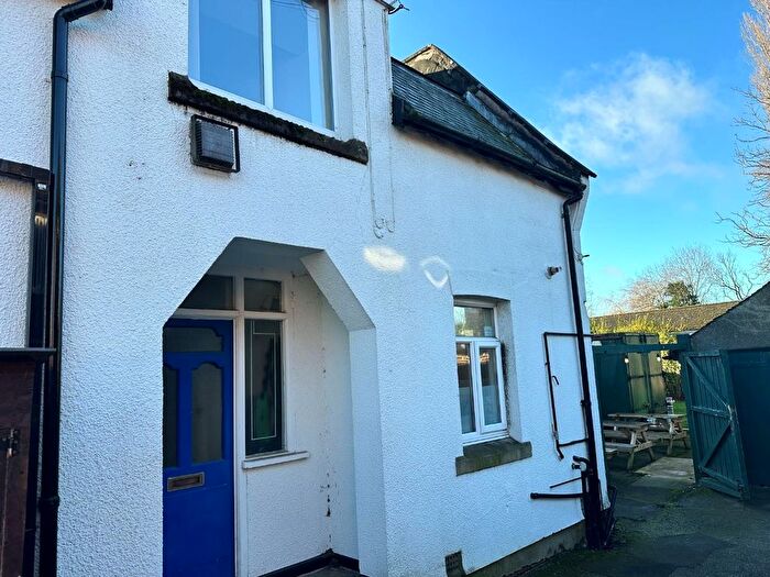 2 Bedroom Flat To Rent In Otley Road, Adel, Leeds, LS16