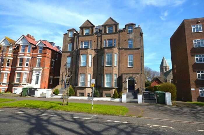 1 Bedroom Flat For Sale In Earls Avenue, Folkestone, CT20