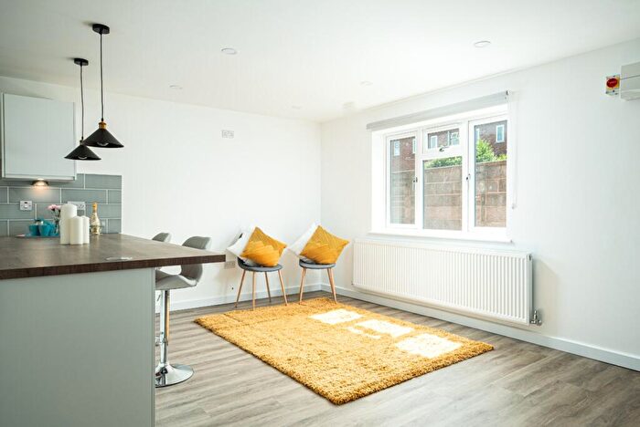 4 Bedroom House To Rent In Saint John's Crescent, Bristol, BS3