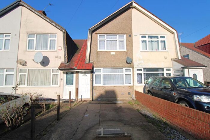 2 Bedroom Terraced House To Rent In Malvern Road, Harlington, UB3