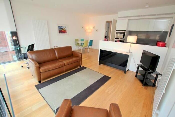 1 Bedroom Flat To Rent In Simpson Loan, Edinburgh, EH3