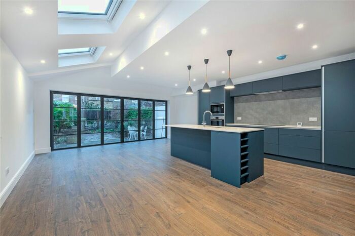 4 Bedroom Semi-Detached House To Rent In Bushwood Road, Richmond, TW9