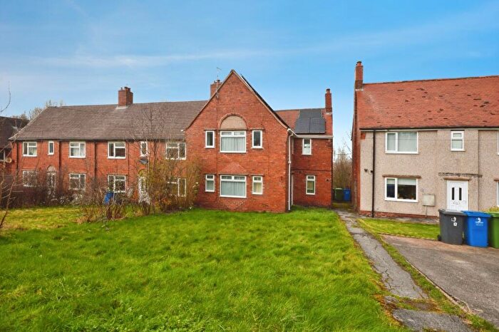 3 Bedroom Semi Detached House For Sale In Walgrove Avenue, Chesterfield, Derbyshire, S40