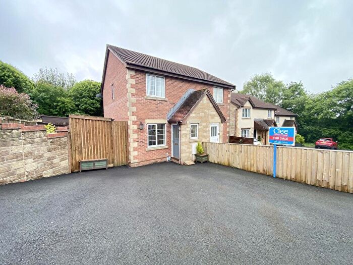 2 Bedroom Semi-Detached House For Sale In Heol Y Cyw, Birchgrove, Swansea, City And County Of Swansea., SA7
