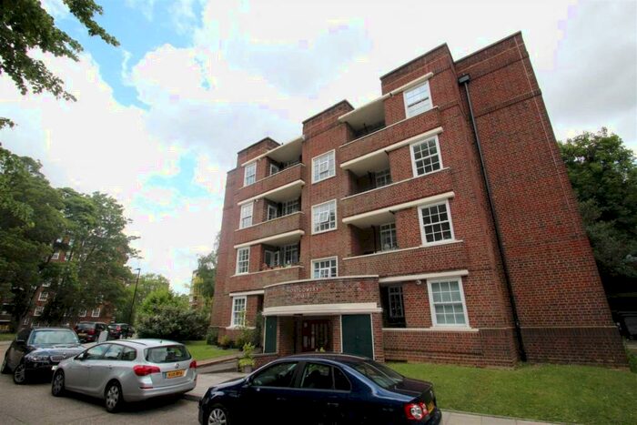 2 Bedroom Apartment To Rent In Hillcrest, Highgate, N6