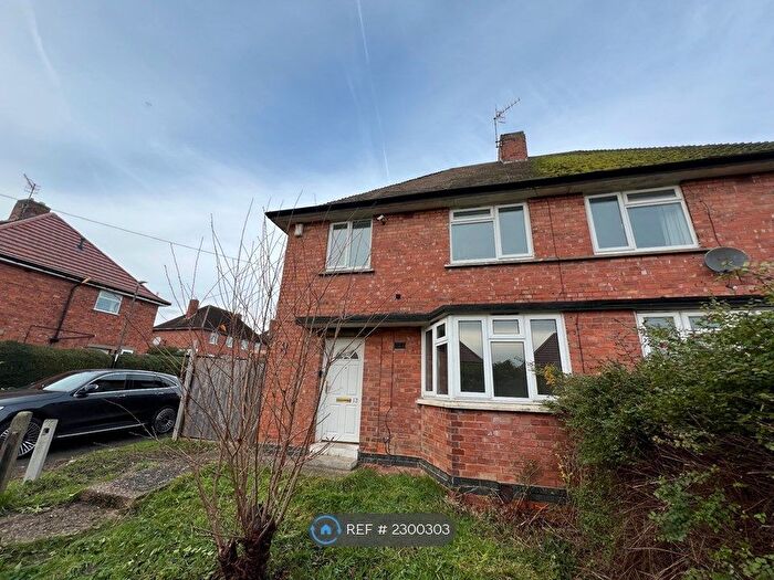 3 Bedroom Semi-Detached House To Rent In Lathkill Avenue, Ilkeston, DE7