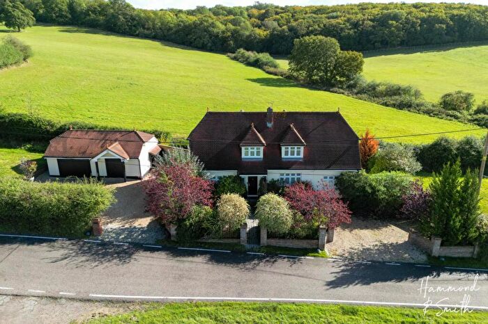 4 Bedroom Detached House For Sale In Mount End, Theydon Mount, CM16