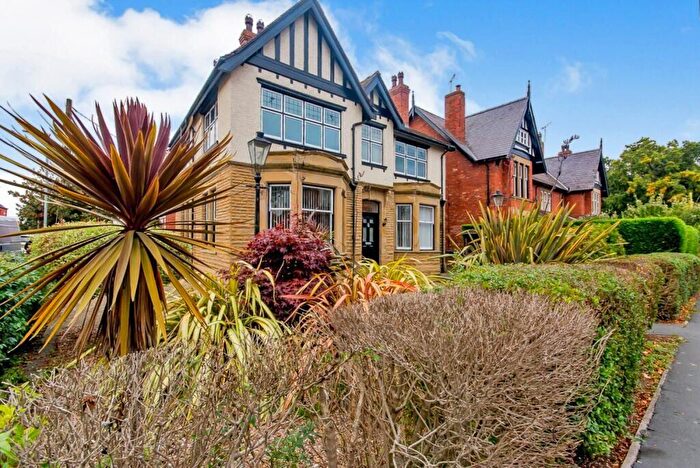 4 Bedroom Detached House For Sale In Witham Road, Woodhall Spa, LN10