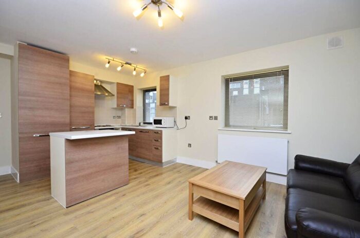 1 Bedroom Flat To Rent In Lodge Lane, North Finchley, London, N12
