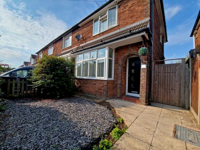 2 Bedroom House To Rent In Chesford Road, Luton, LU2