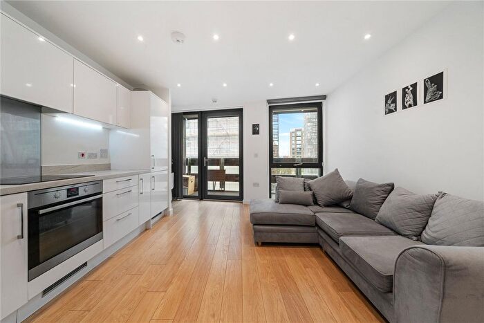 1 Bedroom Flat To Rent In Eagle Heights, Waterside Way, London, N17