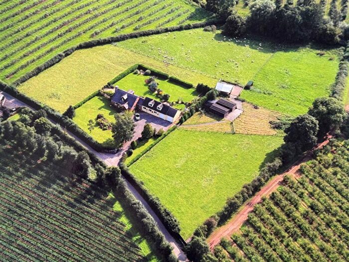 5 Bedroom Detached House For Sale In Glewstone, Ross-On-Wye, HR9