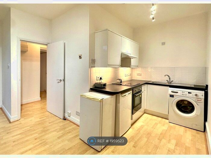 1 Bedroom Flat To Rent In Trafalgar Road, London, SE10