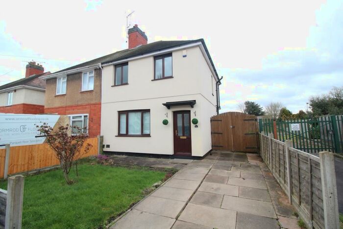 3 Bedroom Semi-Detached House To Rent In George Eliot Avenue, Bedworth, Warwickshire, CV12