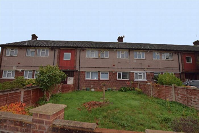 2 Bedroom Apartment For Sale In Kingston Hill Avenue, Romford, RM6