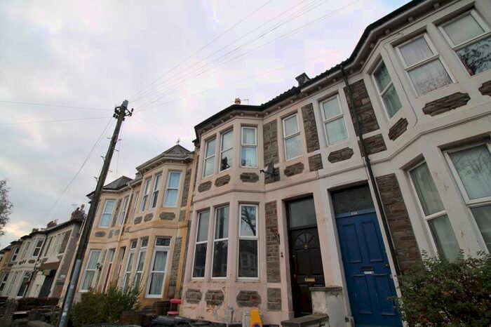 6 Bedroom Terraced House To Rent In Gloucester Road, Horfield BS7