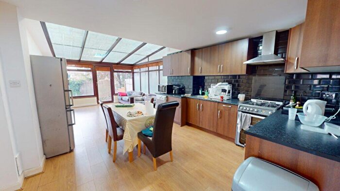 5 Bedroom House To Rent In Heeley Road, Selly Oak, Birmingham, B29