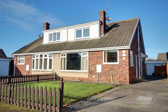 2 Bedroom Semi-Detached Bungalow For Sale In Lime Tree, Gilberdyke, HU15